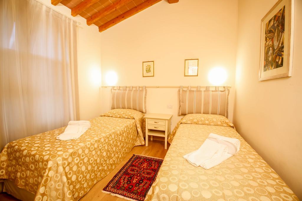 Casa Montecuccoli Montelupo Fiorentino Rum bild